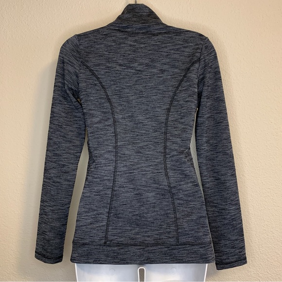 Women’s Nike Golf Dri-Fit long sleeve zip front top. Size XS New with Tags! - Picture 2 of 5